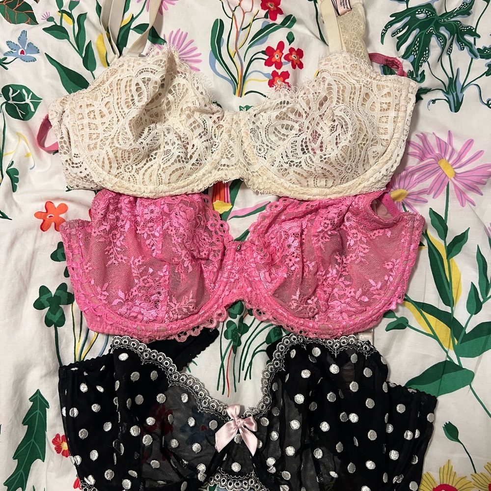 3x Victoria's Secret 38DD Lace Unlined Bra Set